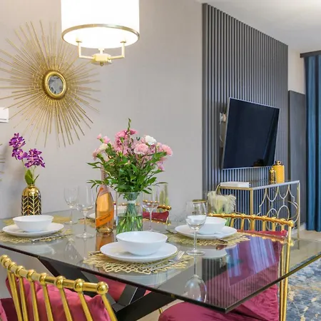 Moonlight Z Basenem I Parkingiem - Plazowa - * Kolobrzeg