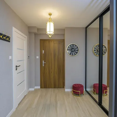 Moonlight Z Basenem I Parkingiem - Plazowa -