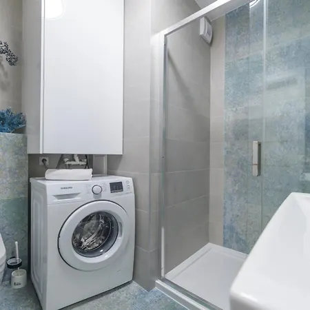 Moonlight Z Basenem I Parkingiem - Plazowa -