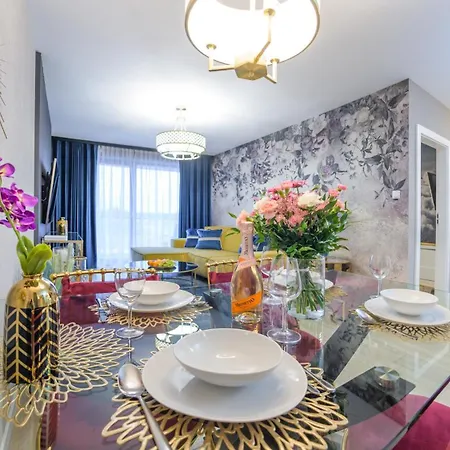 Moonlight Z Basenem I Parkingiem - Plazowa - Apartman